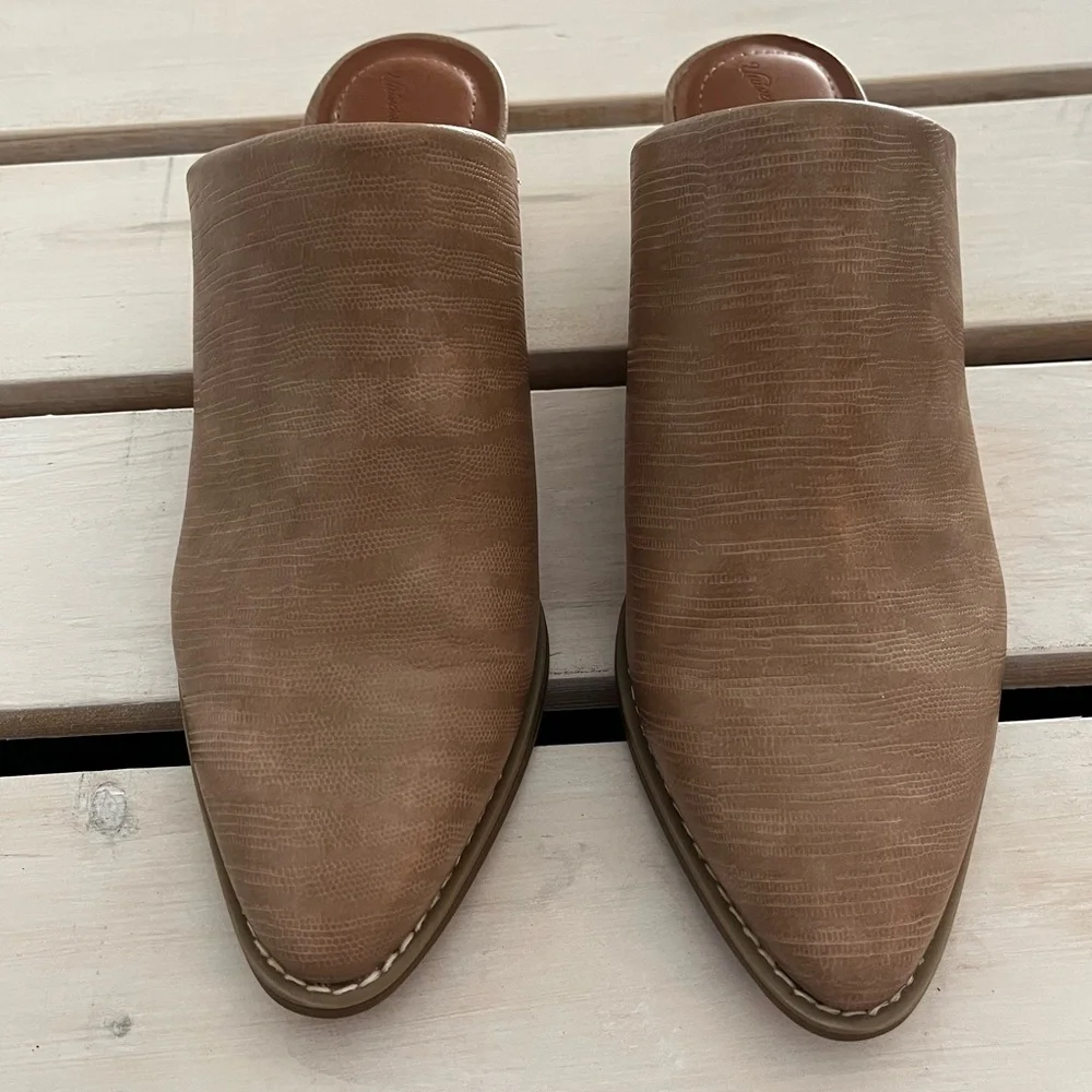 Universal Thread Mules - Picture 3 of 5